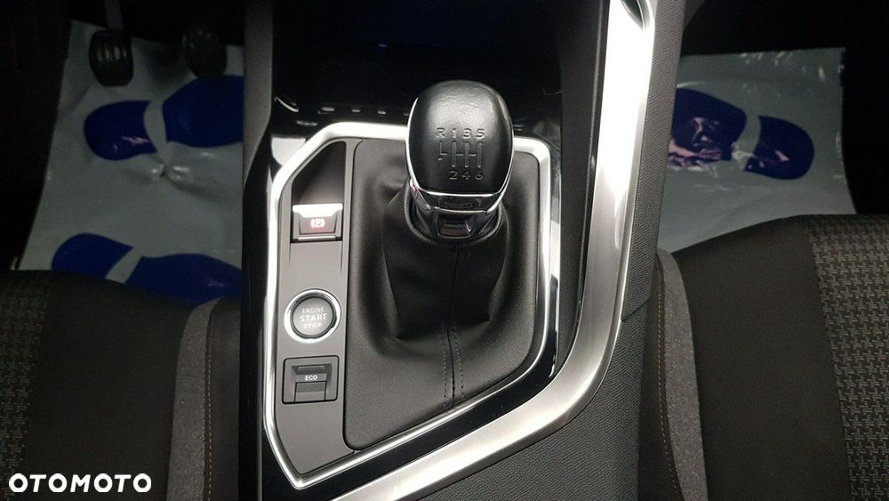 Peugeot 3008 - 18