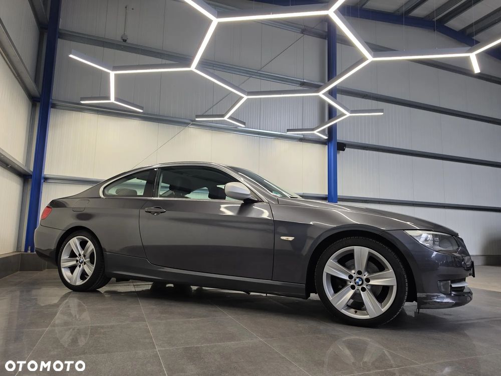 BMW Seria 3 320d Edition Exclusive - 9