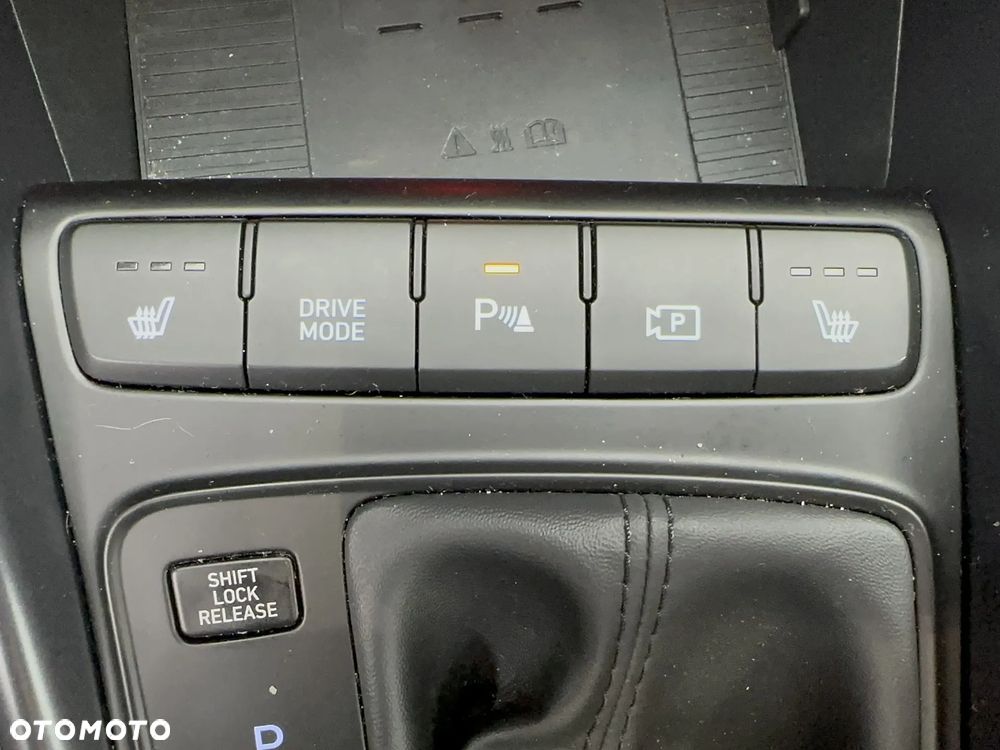 Hyundai i20 1.0 T-GDi Smart DCT - 27