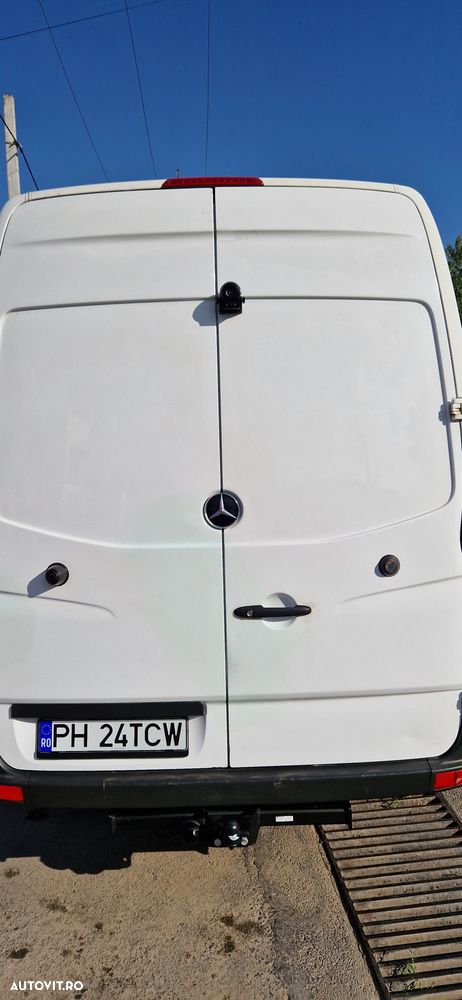 Mercedes-Benz Sprinter - 13