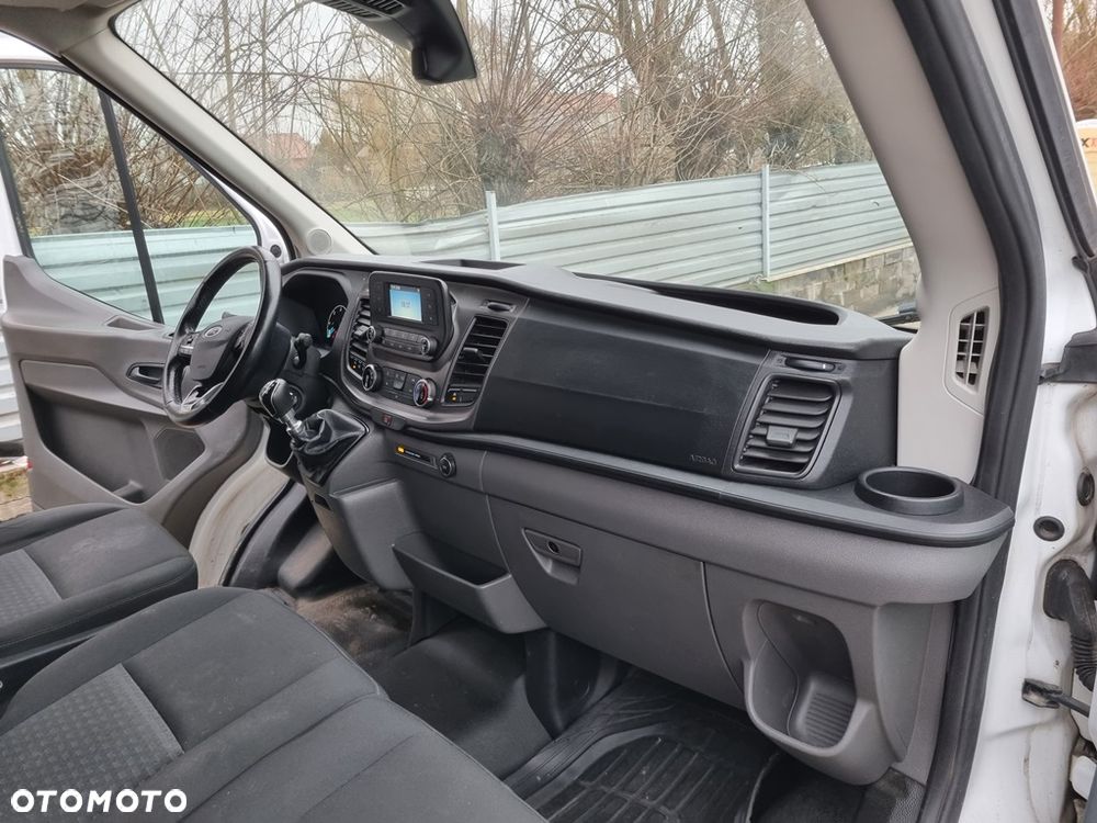 Ford Transit - 17