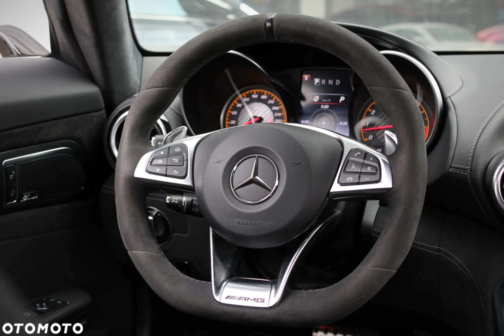 Mercedes-Benz AMG GT S - 21