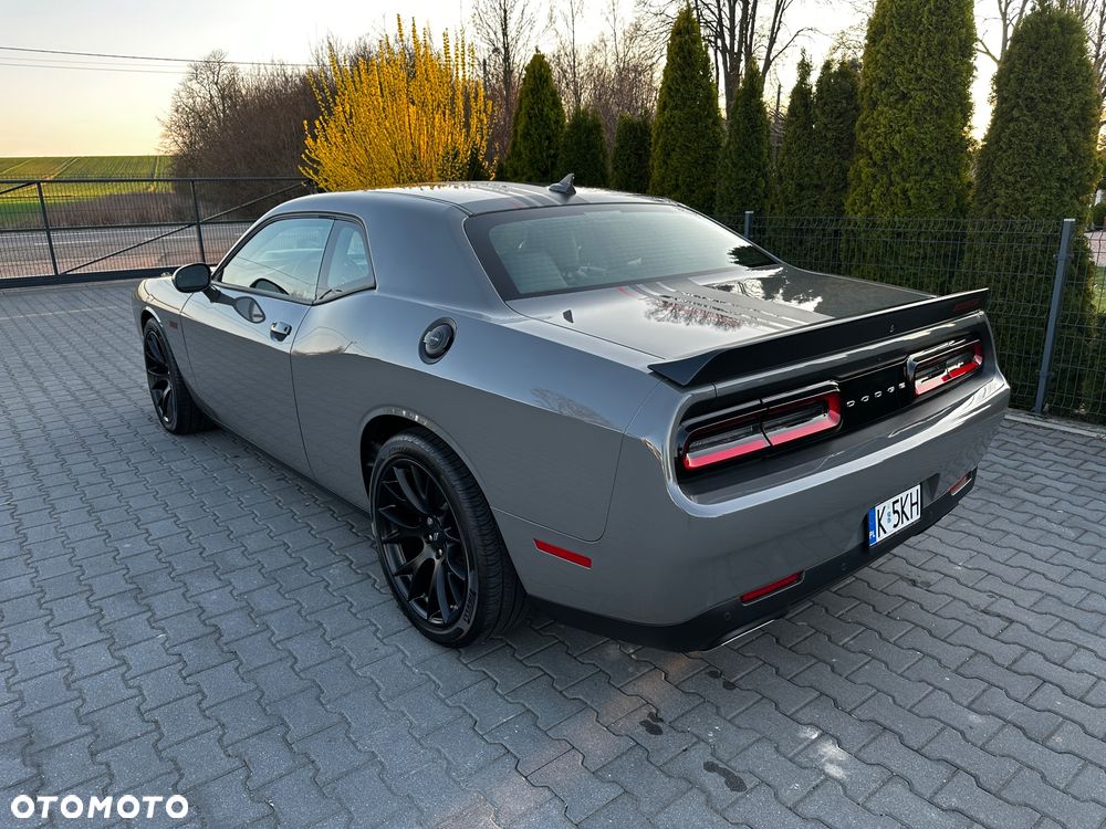 Dodge Challenger 6.4 Scat Pack - 5