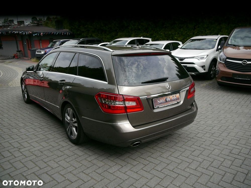 Mercedes-Benz Klasa E 200 CGI BlueEFFICIENCY 7G-TRONIC Avantgarde - 6