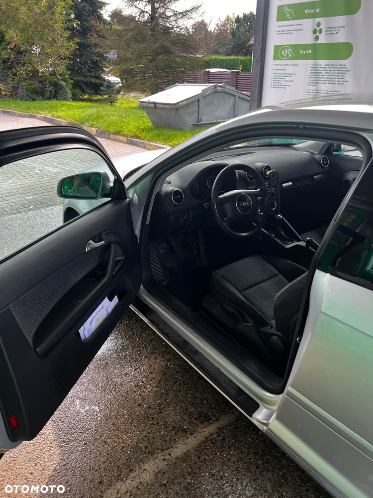 Audi A3 1.6 Ambiente - 10