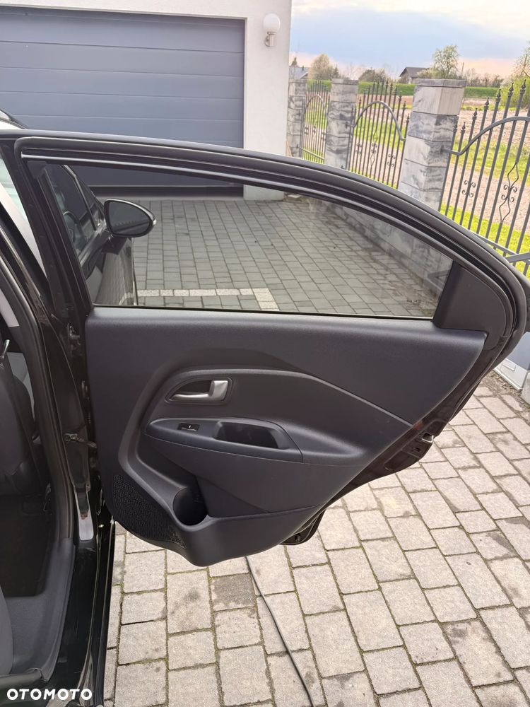Kia Rio - 14