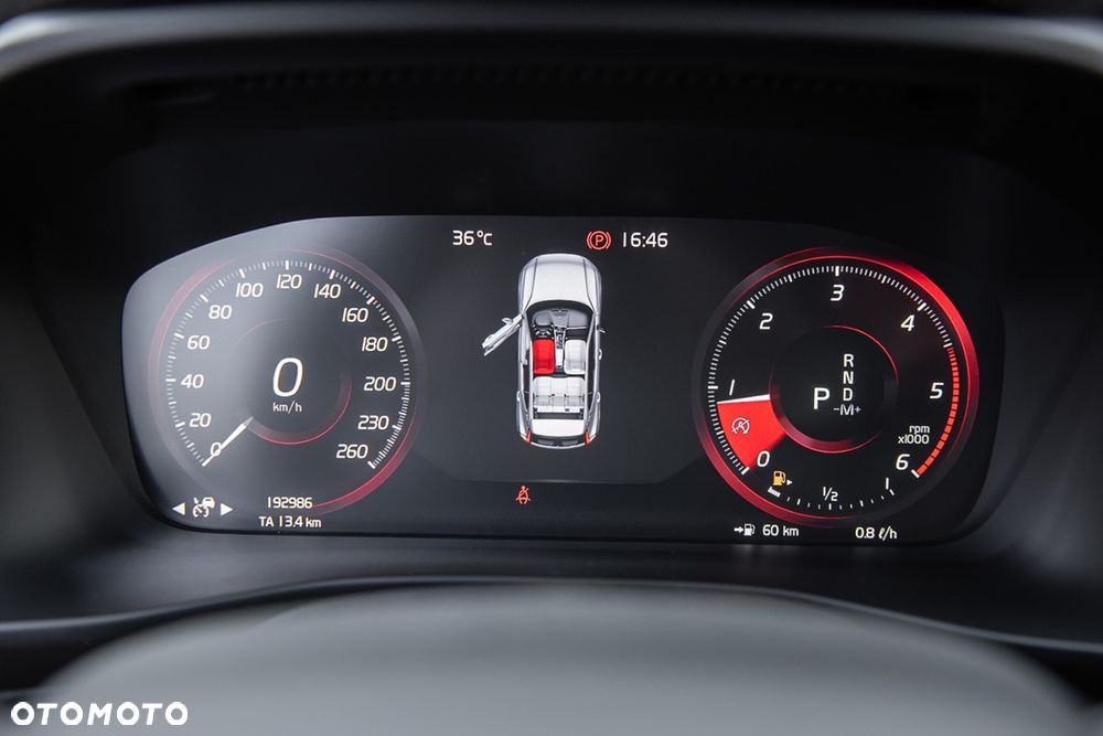 Volvo XC 40 D3 SCR AWD R-Design - 20
