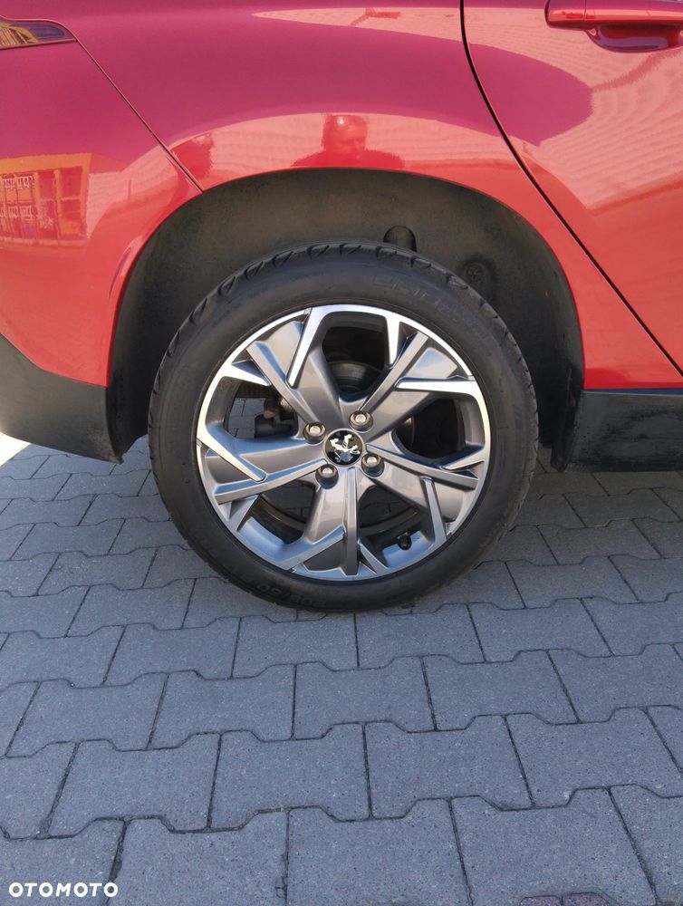 Peugeot 2008 1.2 Pure Tech Style S&S - 16