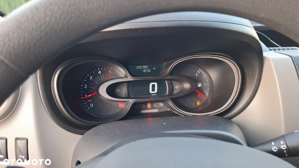 Renault Trafic - 23