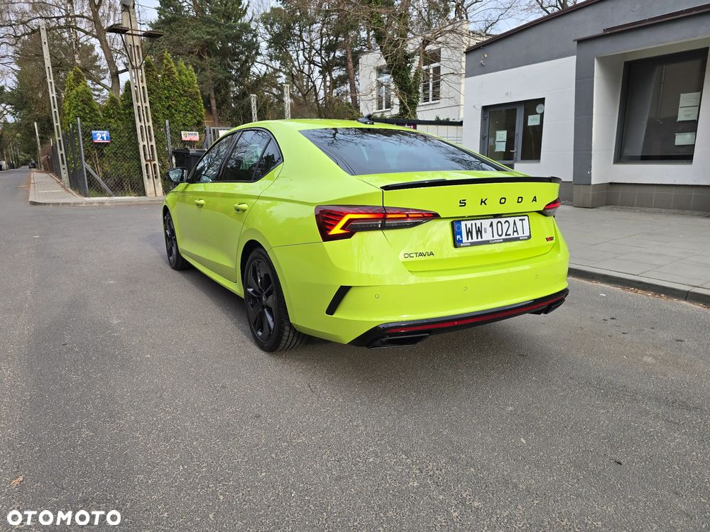 Skoda Octavia 2.0 TSI RS DSG - 11