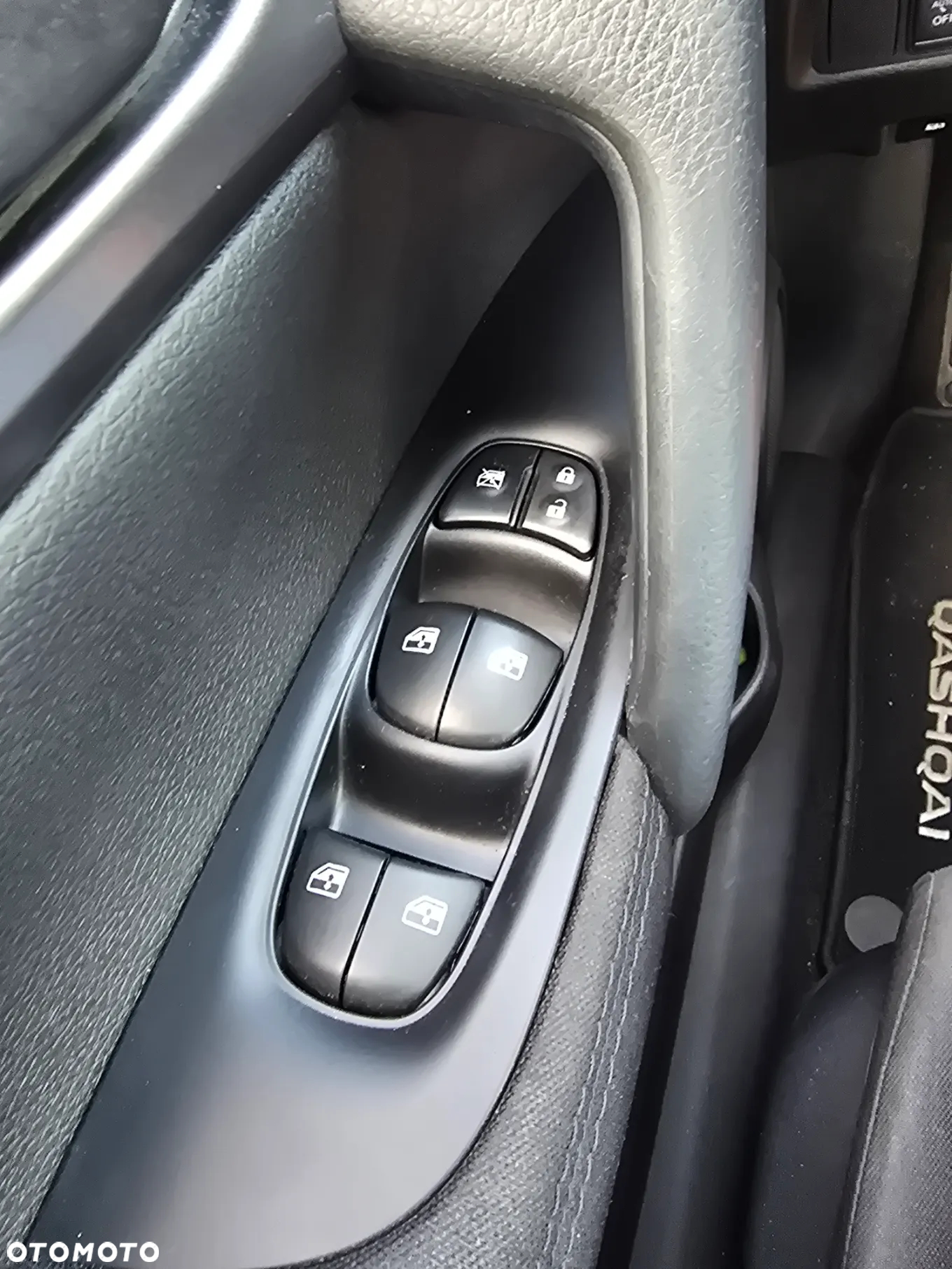 Nissan Qashqai - 23