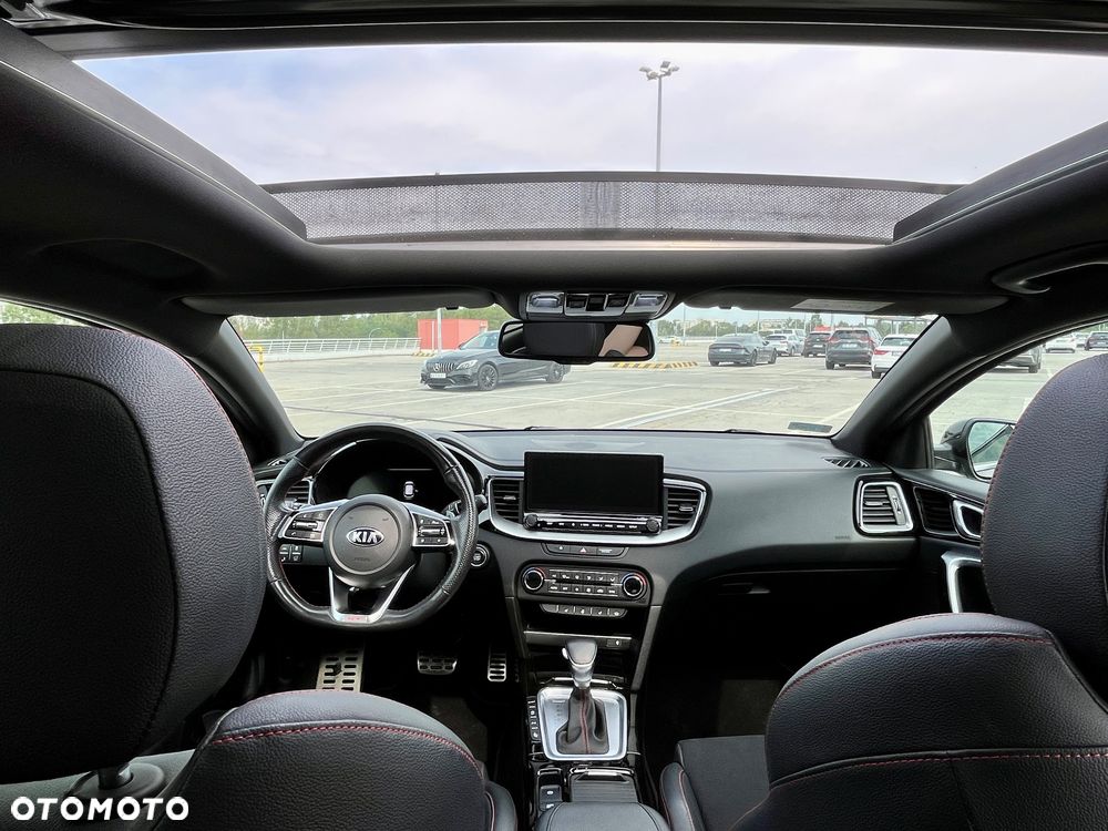 Kia ProCeed 1.6 T-GDI GT DCT - 17