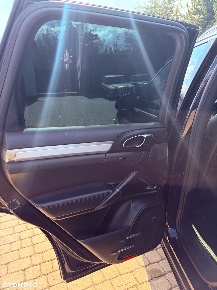 Porsche Cayenne - 12