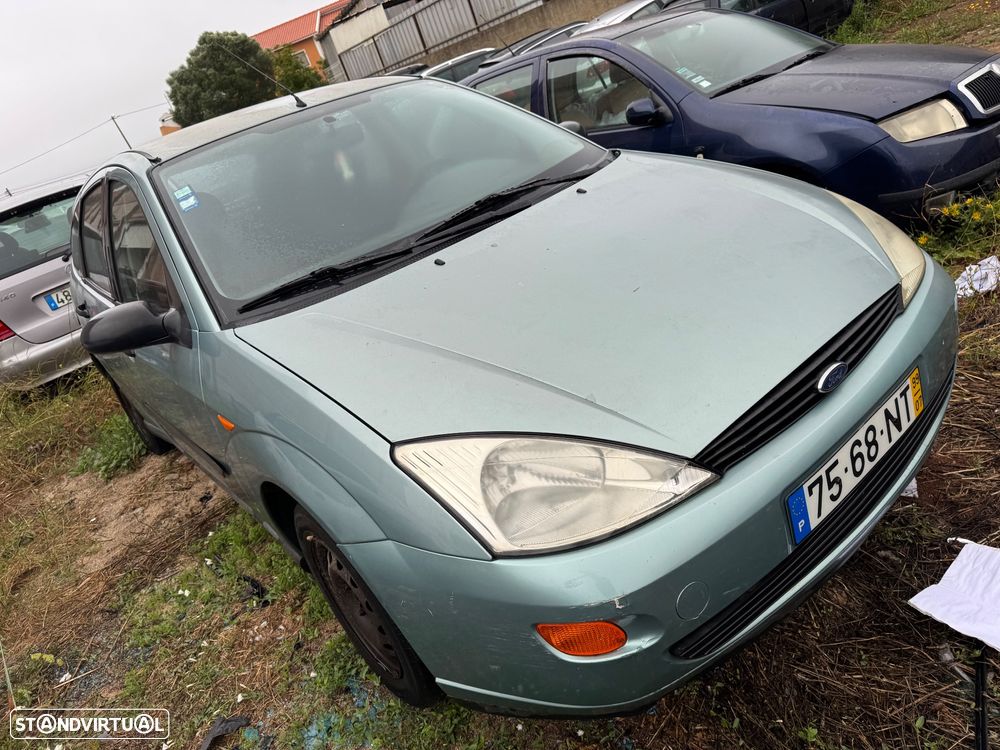 Ford Focus 1.4 gasolina de 1999 para peças - 1