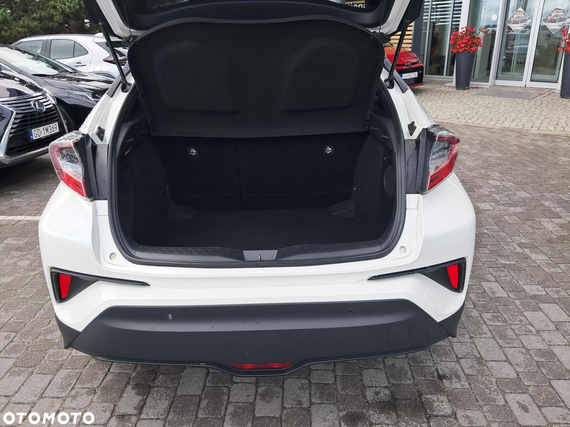 Toyota C-HR 1.8 Hybrid Dynamic - 27