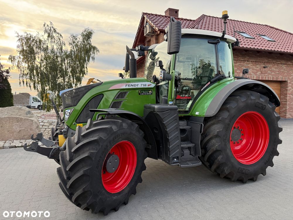Fendt 718 - 14