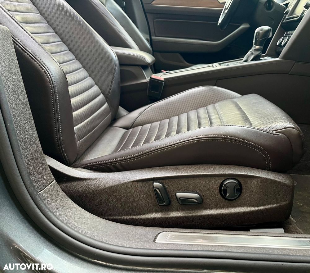 Volkswagen Passat 2.0 TDI DSG 4Motion Highline - 15
