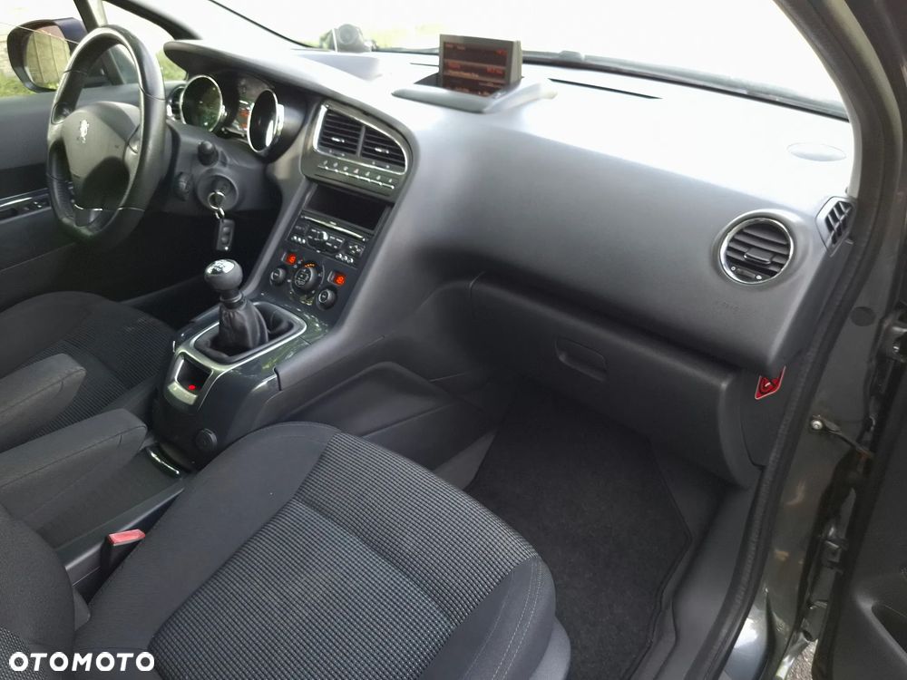 Peugeot 5008 1.6 HDi Premium - 18