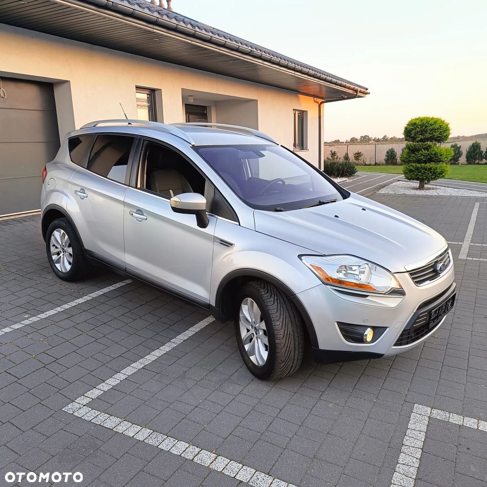Ford Kuga 2.0 TDCi 2x4 Titanium - 8