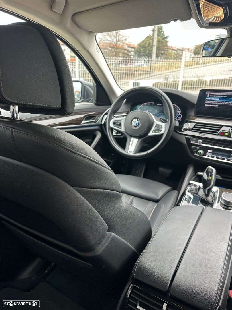 BMW 530 e Line Luxury - 12