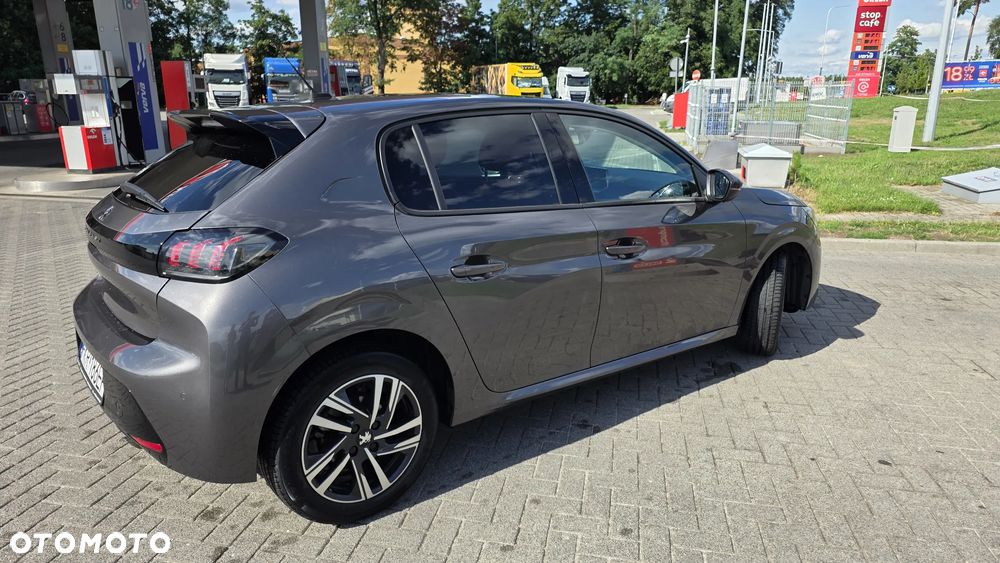 Peugeot 208 - 3