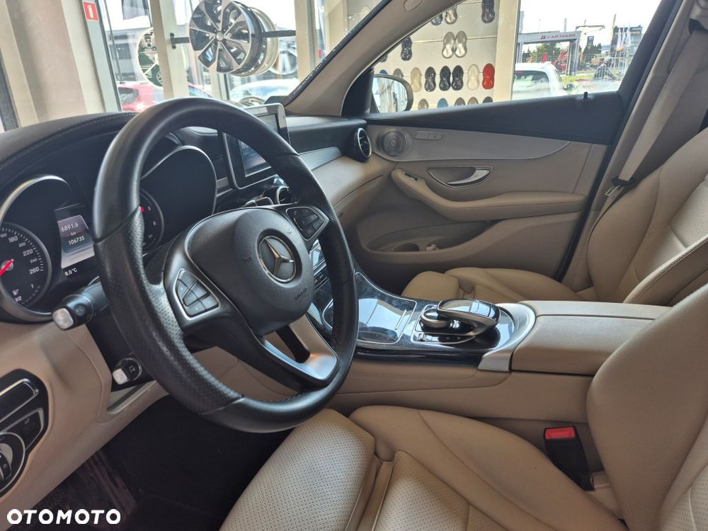 Mercedes-Benz GLC - 11