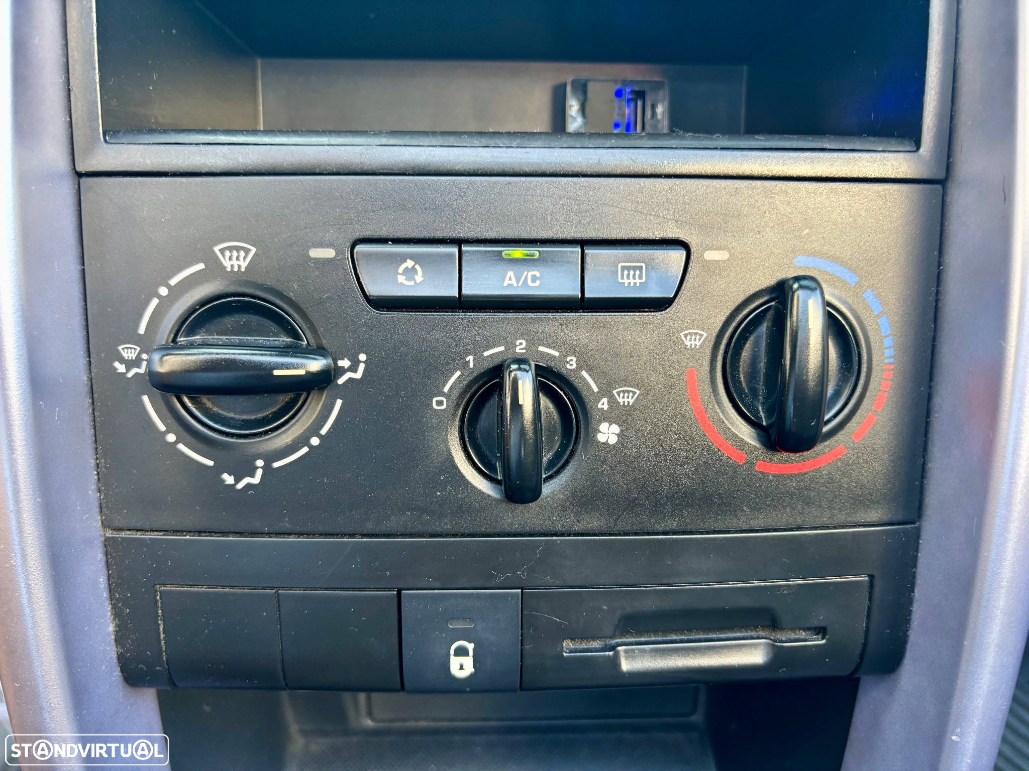 Peugeot 207 CC 1.6 HDi FAP Sport - 40