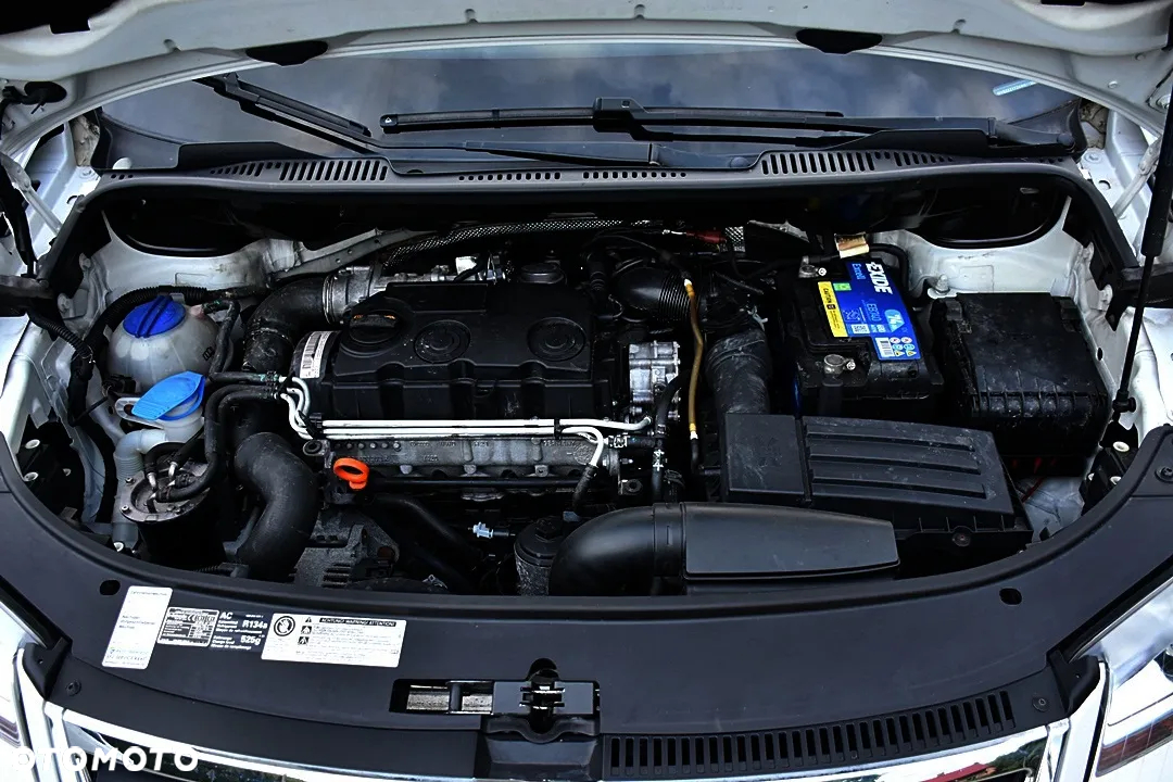 Volkswagen Touran 1.9 TDI Conceptline - 25