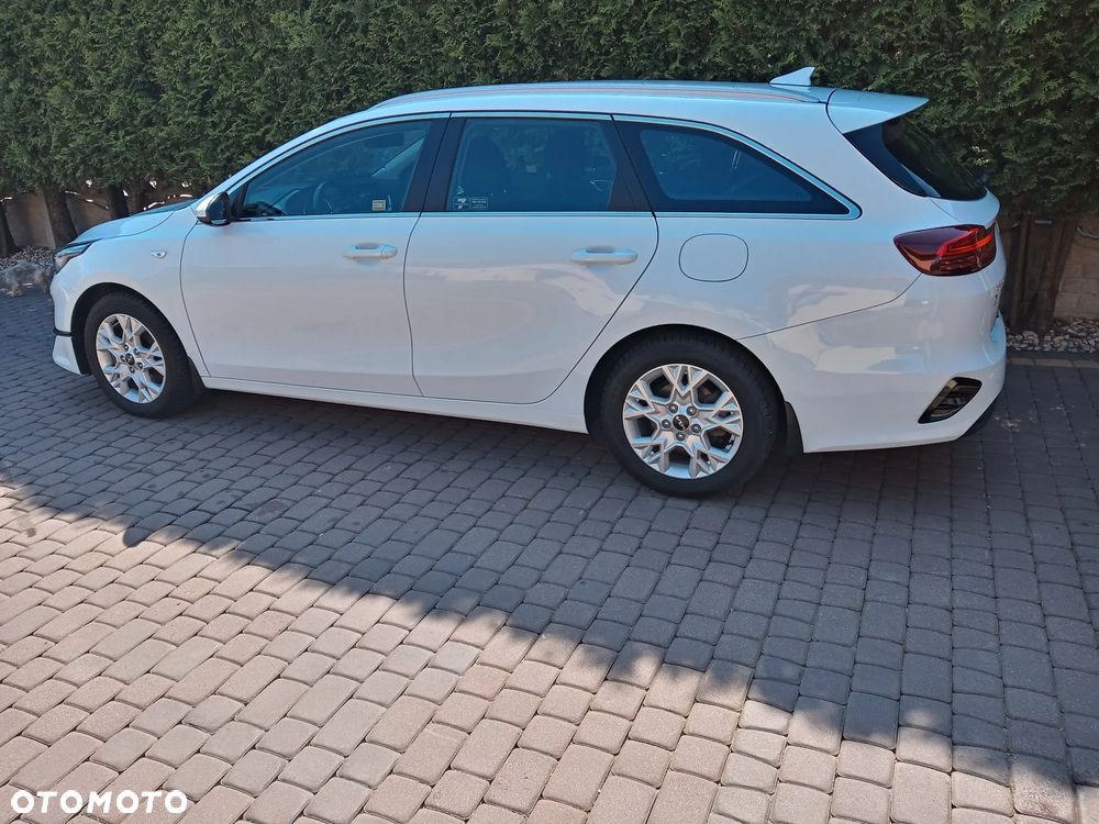 Kia Ceed 1.5 T-GDI M - 4