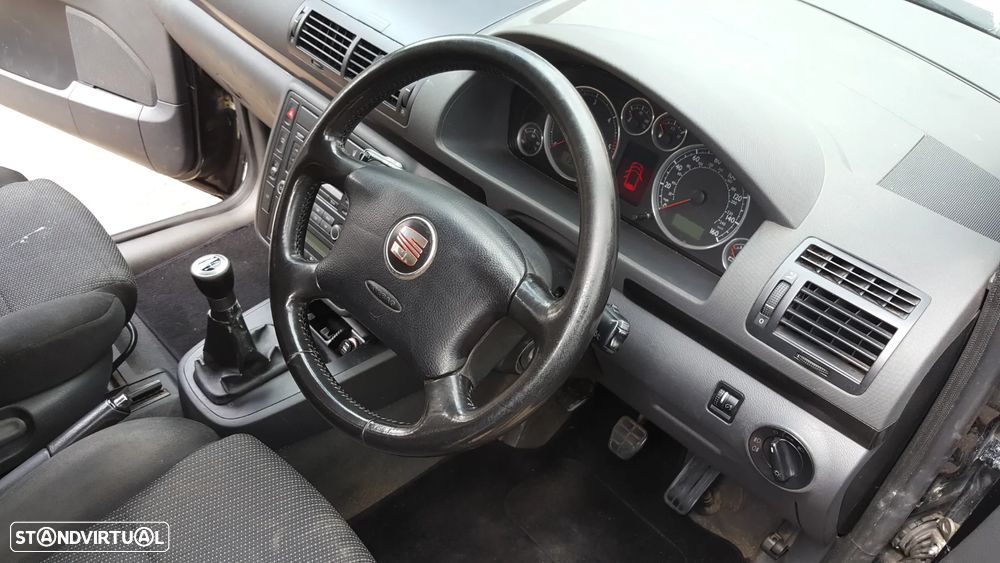 SEAT Alhambra 2.0 TDI DPF Sport - 16