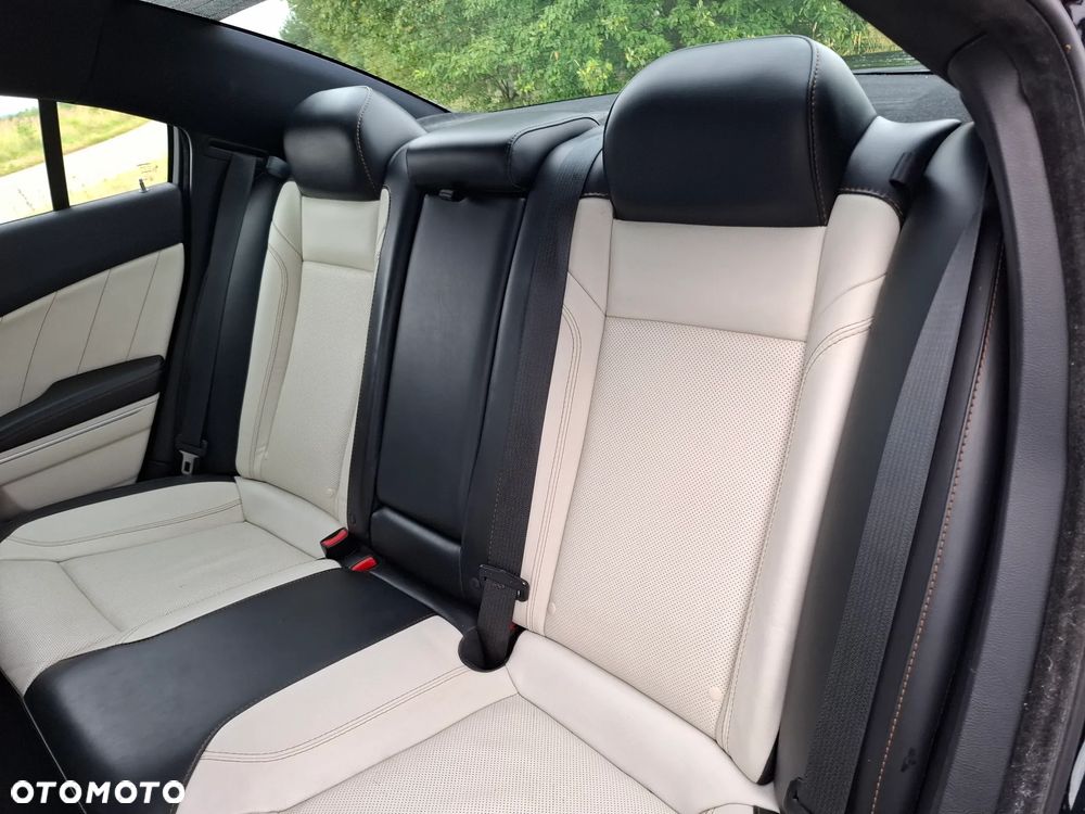 Dodge Charger 3.6 GT - 18