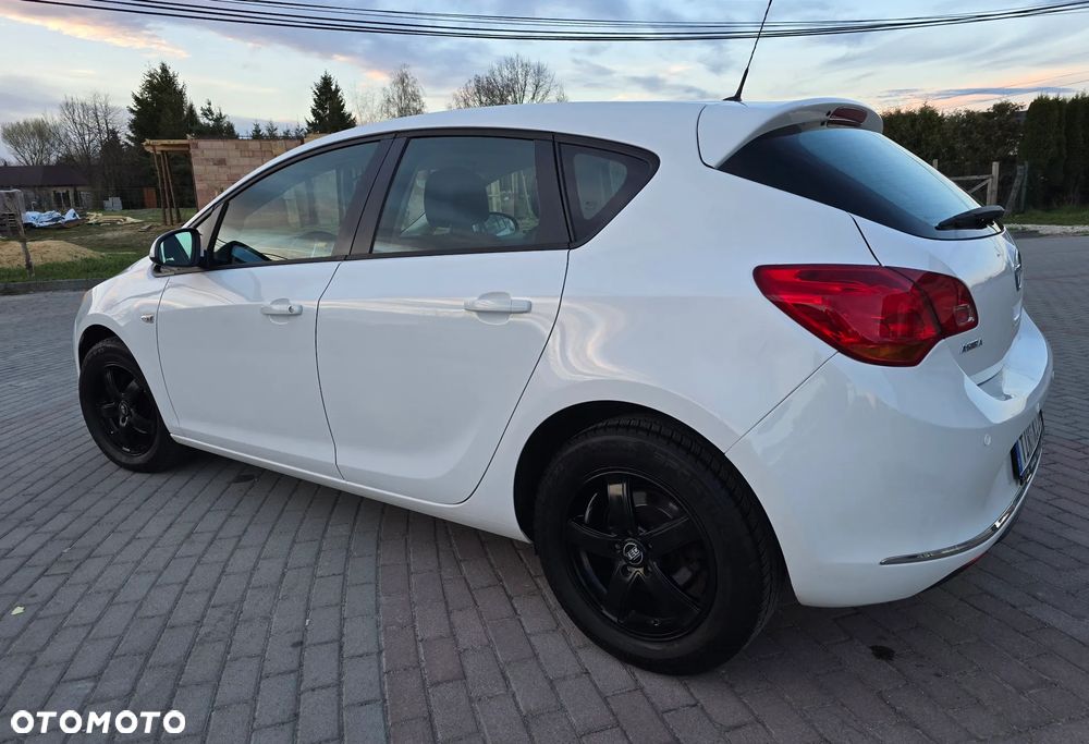 Opel Astra 1.6 Active - 21