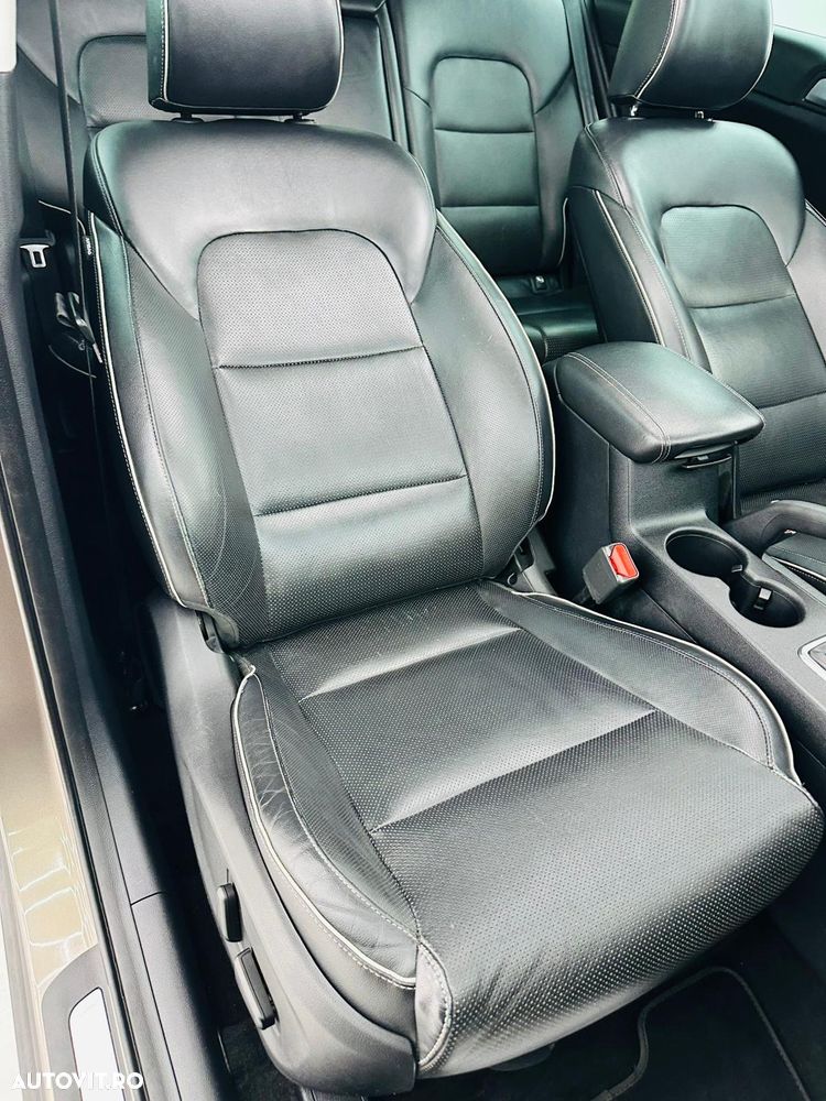 Kia Sportage 1.7 CRDI 2WD Dream-Team Edition - 26