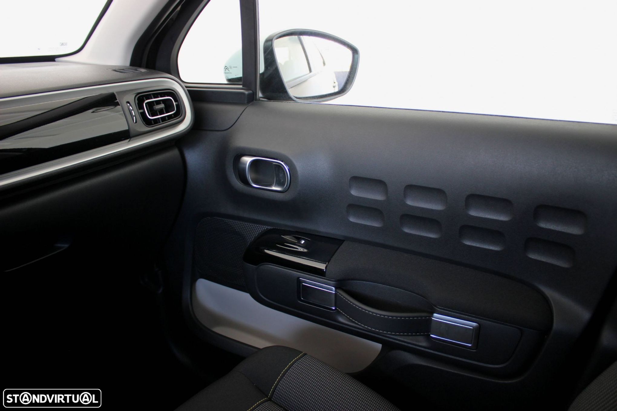 Citroën C3 1.2 PureTech Shine Pack EAT6 - 34