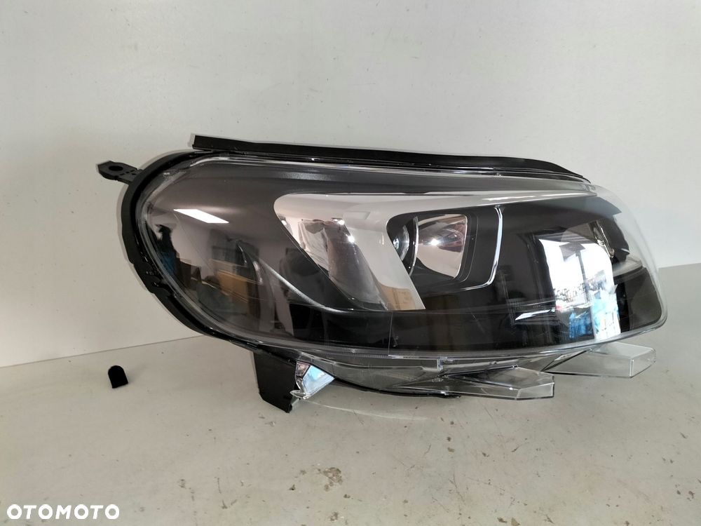 lampa przednia reflektor prawy opel zafira d 19- vivaro c 19- xenon - 4