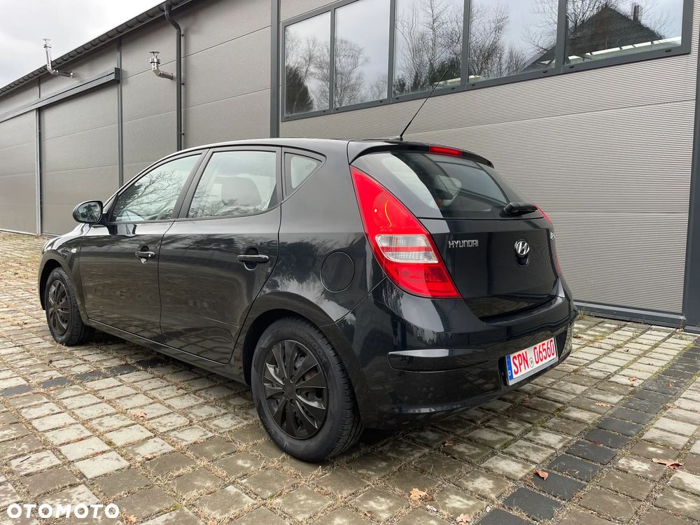 Hyundai i30 1.6 Classic + - 5