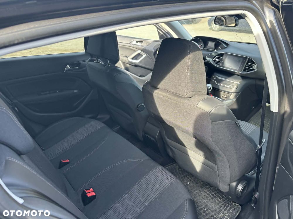 Peugeot 308 1.5 BlueHDi Active S&S - 11