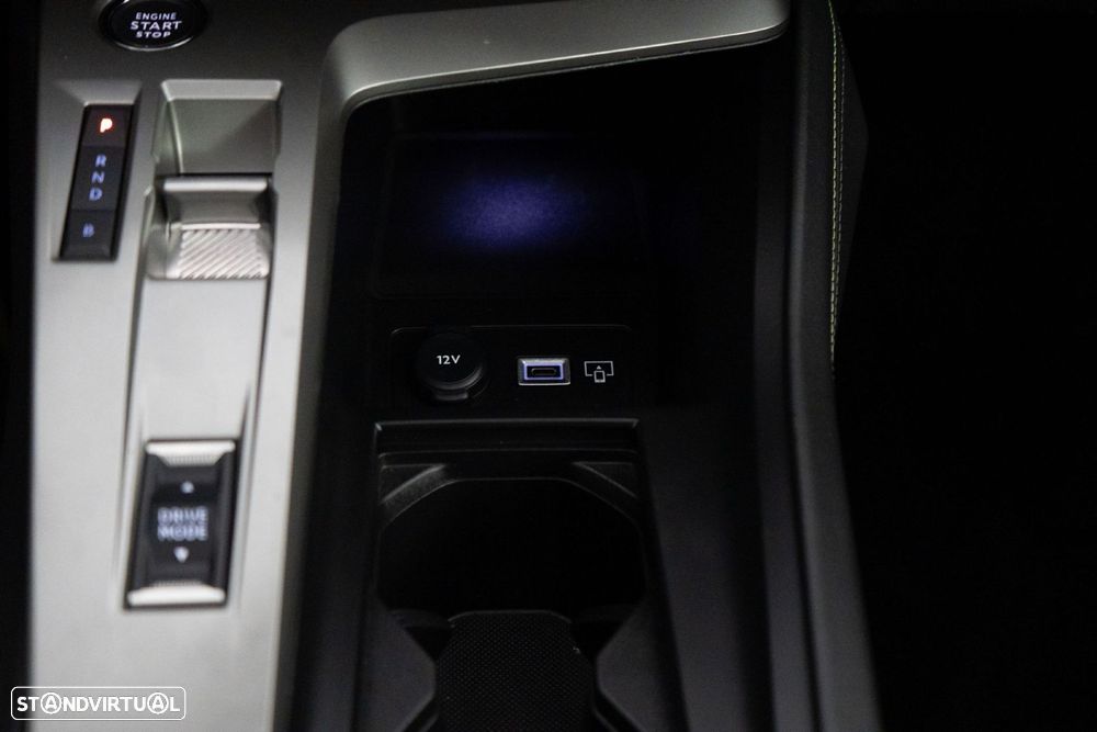 Peugeot 408 1.6 Hybrid GT e-EAT8 - 29