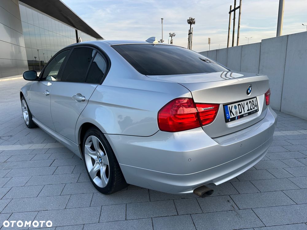 BMW Seria 3 318d DPF Edition Exclusive - 4