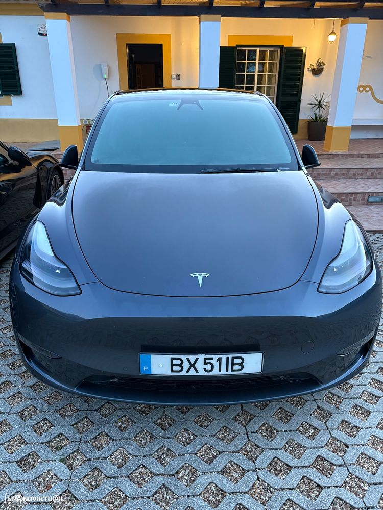 Tesla Model Y Standard RWD - 1