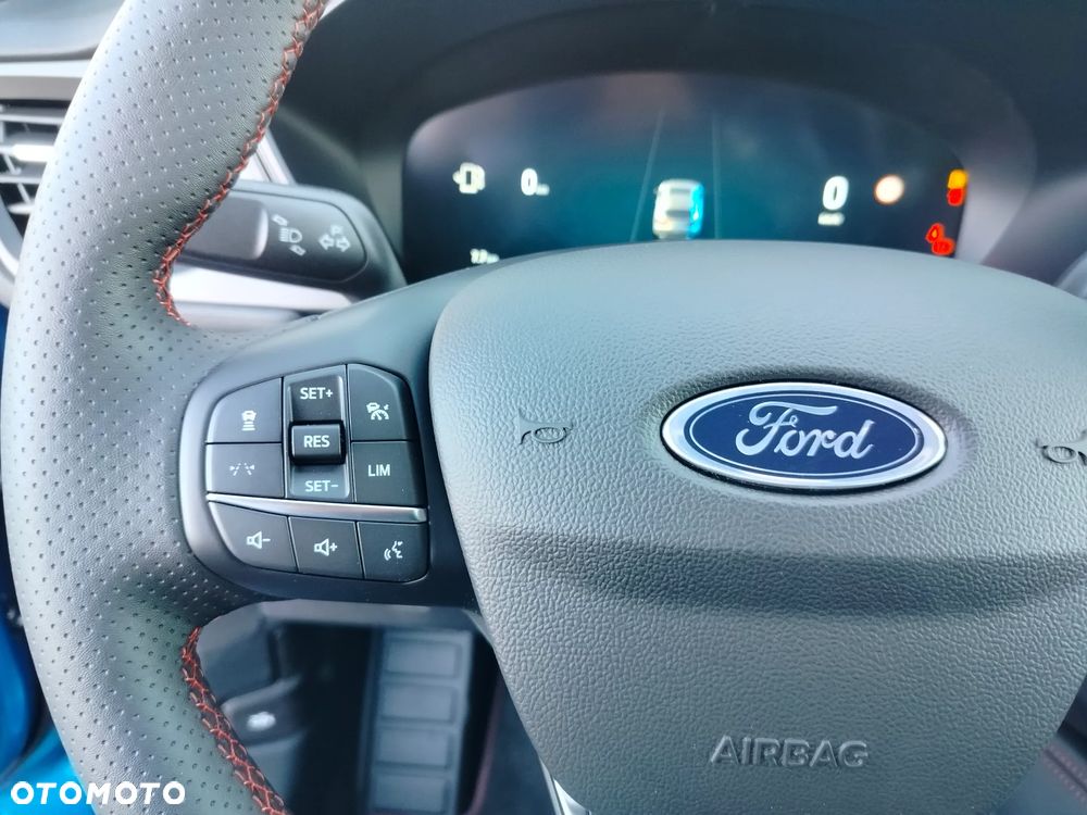 Ford Kuga 1.5 EcoBoost FWD ST-Line X - 24