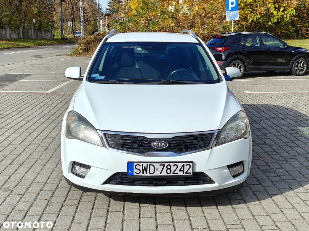 Kia Ceed 1.6 CRDi 90 ISG Spirit - 11