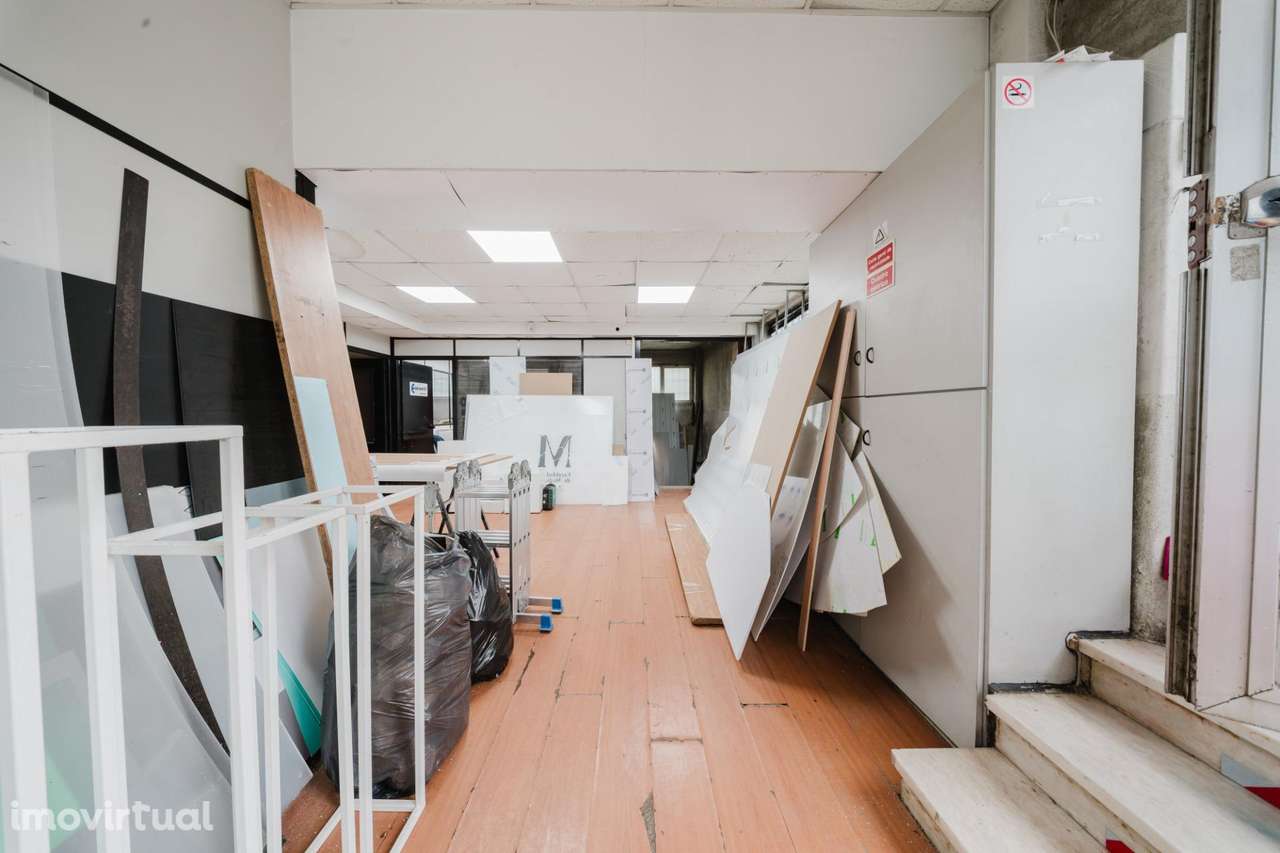 Espaço Comercial em Benfica - Grande imagem: 2/20