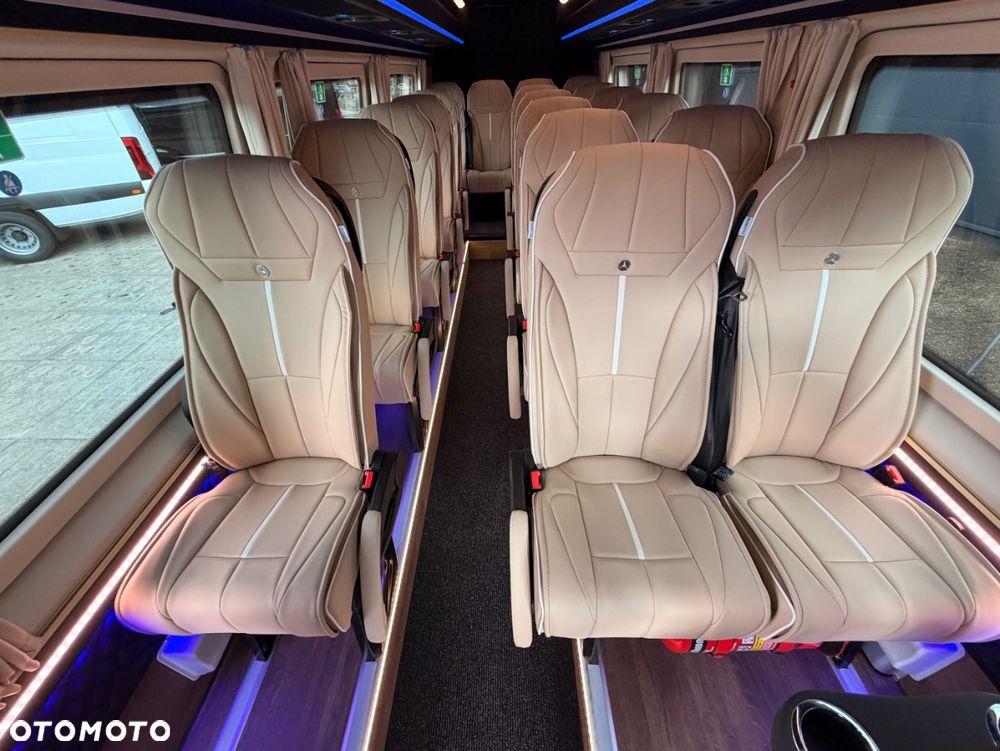 Mercedes-Benz Sprinter 519 - 17