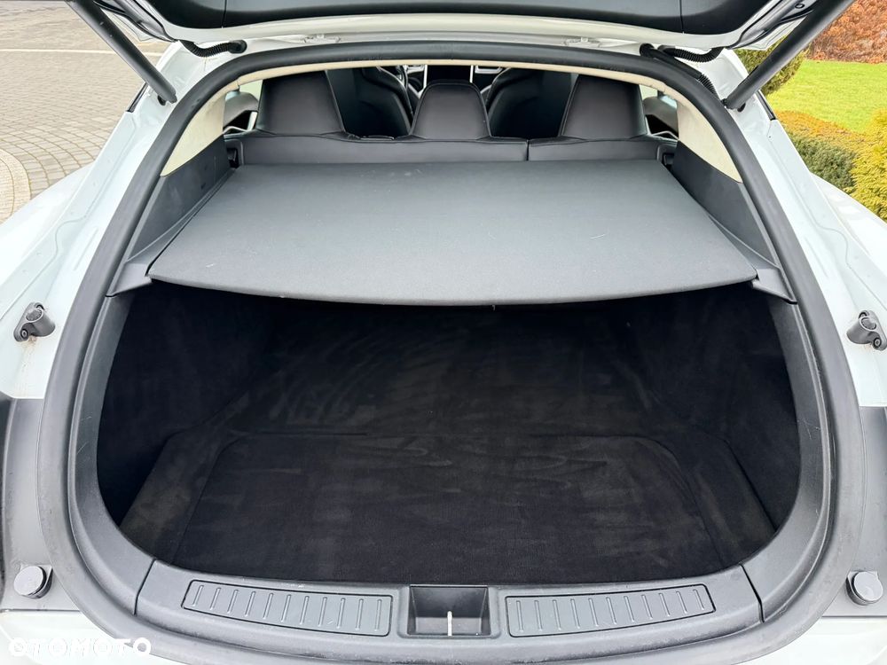 Tesla Model S 85D Allradantrieb - 26