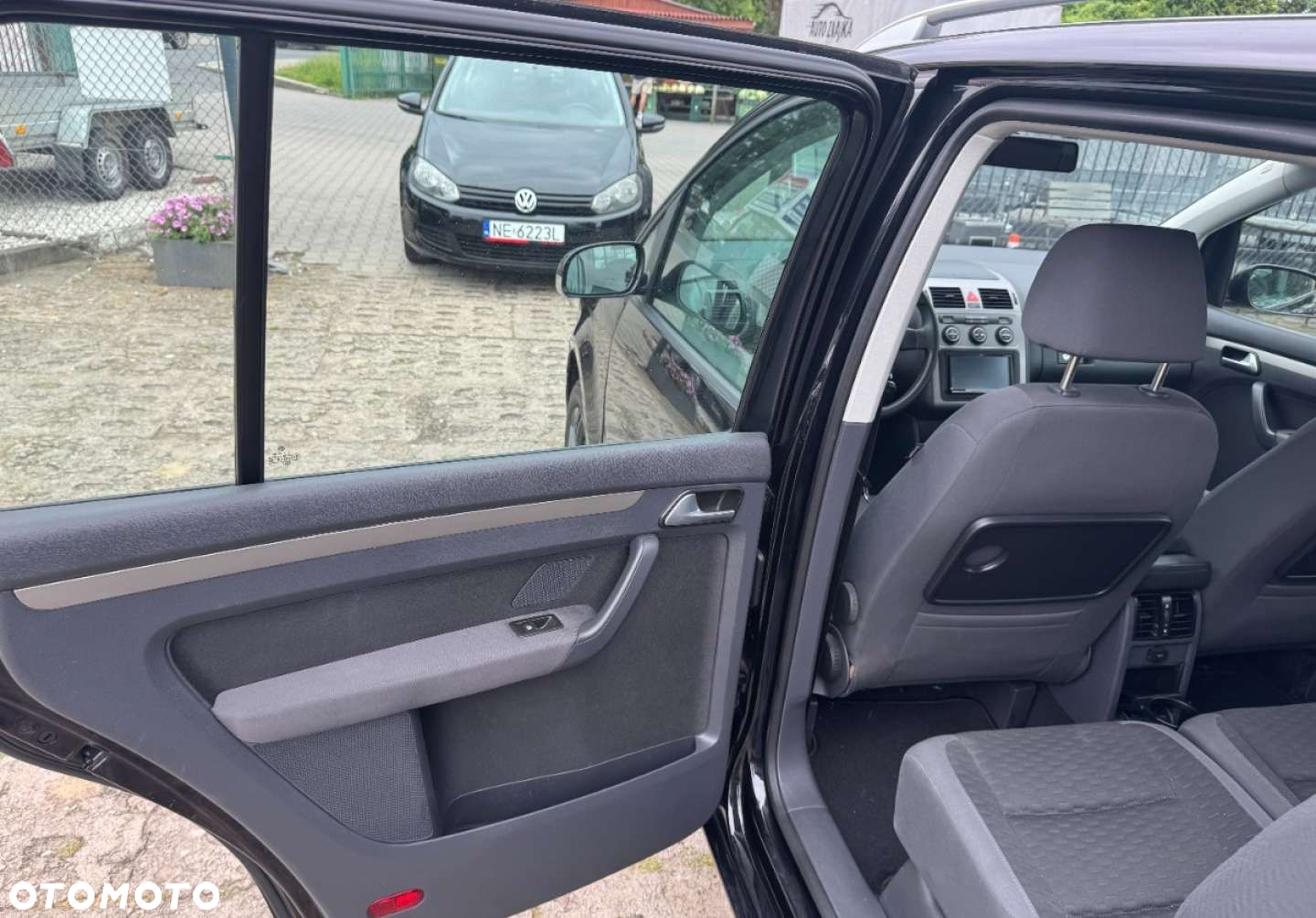 Volkswagen Touran - 25