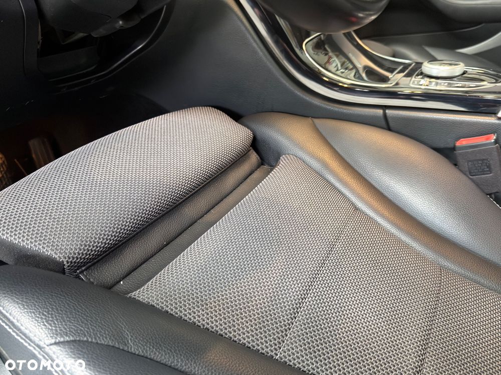 Mercedes-Benz Klasa C 180 Business Edition 9G-TRONIC - 16