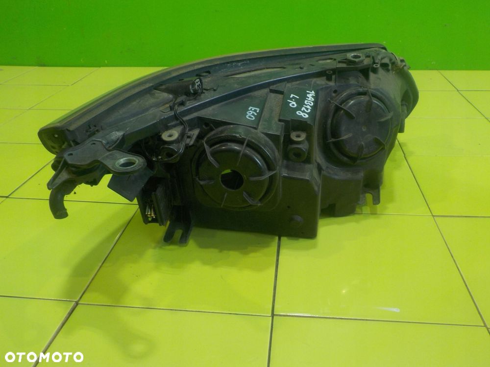 BMW 5 E61 E60 2.0 D 06r KOMBI lampa lewa przod - 3