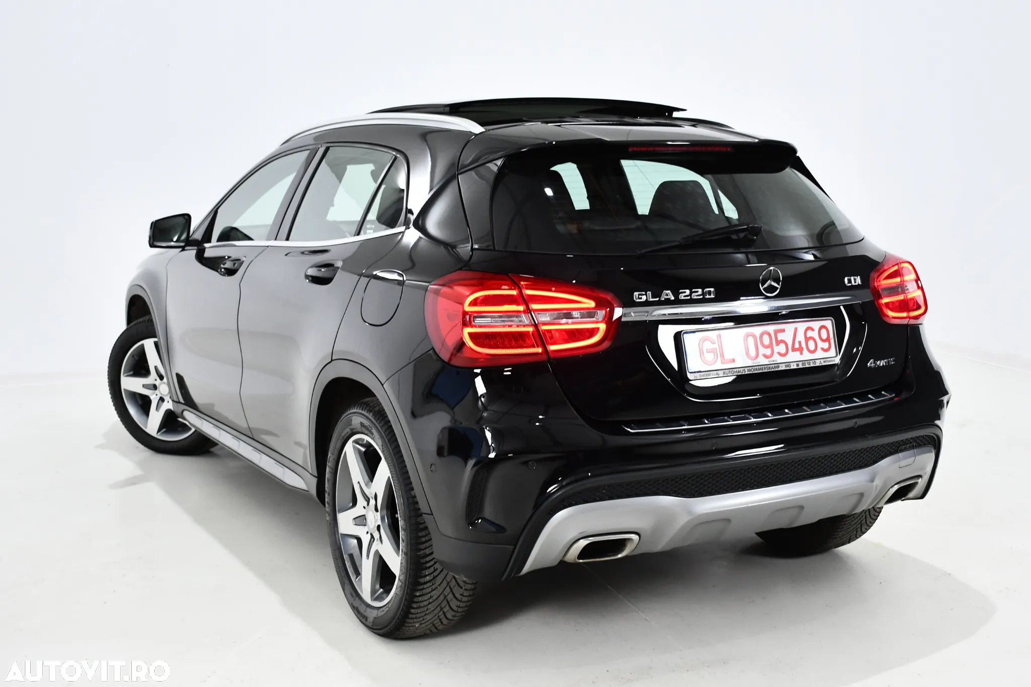 Mercedes-Benz GLA 220 CDI 4Matic 7G-DCT AMG Line - 3