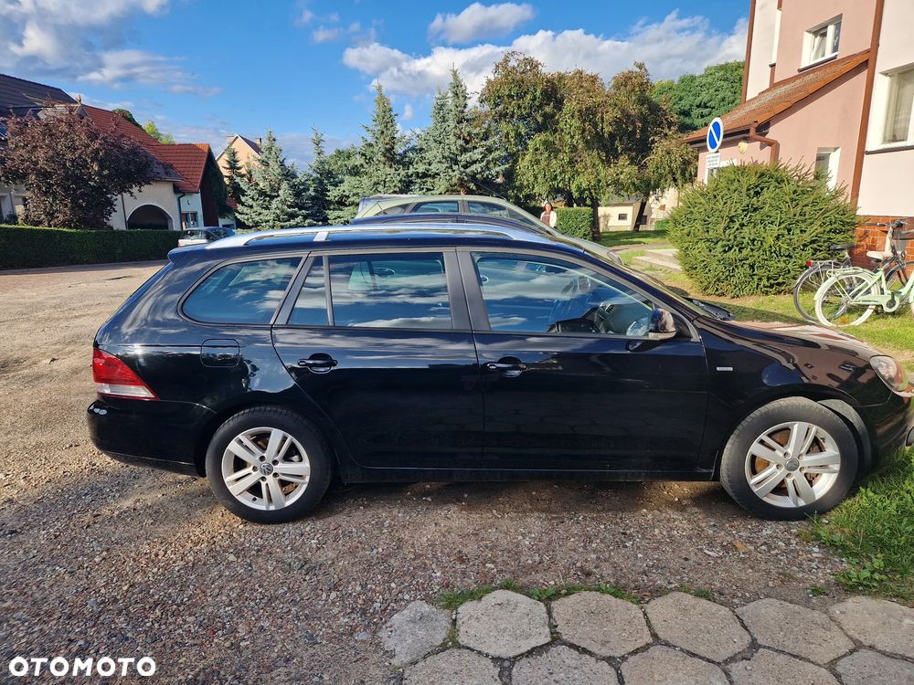 Volkswagen Golf 1.6 TDI DPF MATCH - 24